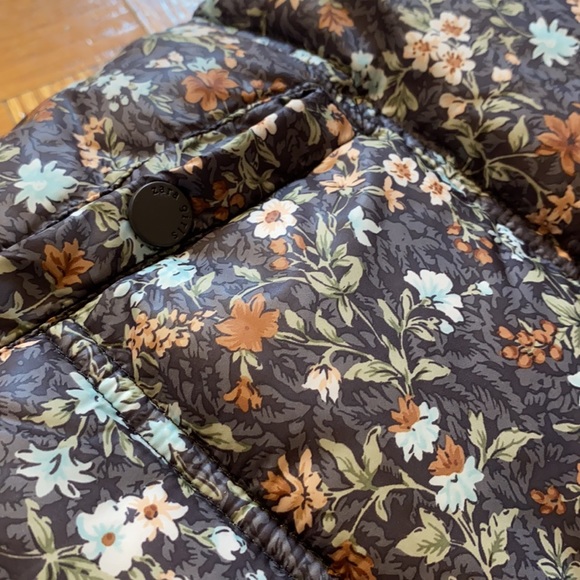 Zara puffer vest - Picture 2 of 4